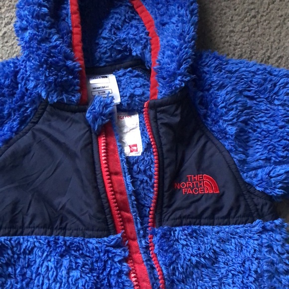 The North Face 6-12 months. Boys. Only worn a couple times. - Picture 3 of 9